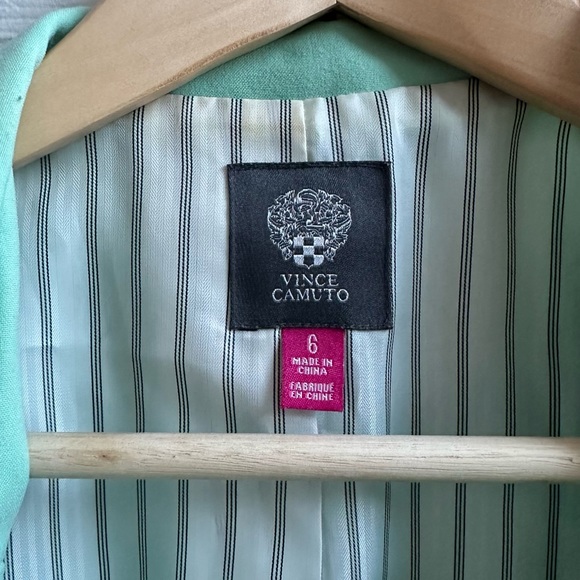 Vince Camuto veston - Picture 2 of 2